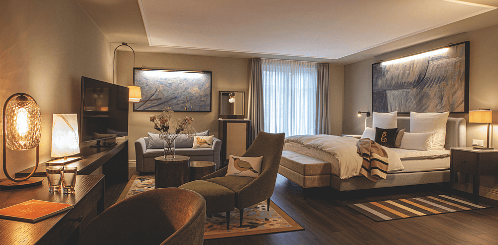 1 Hotel Restaurant Erbprinz _ Crops Header Website.png