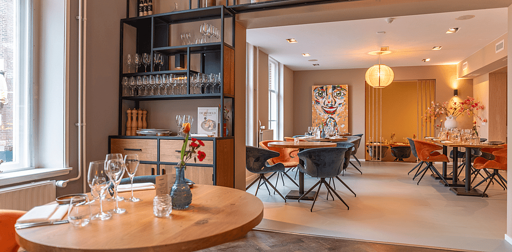 5 Hotel de Wereld _ Crops Header Website.png