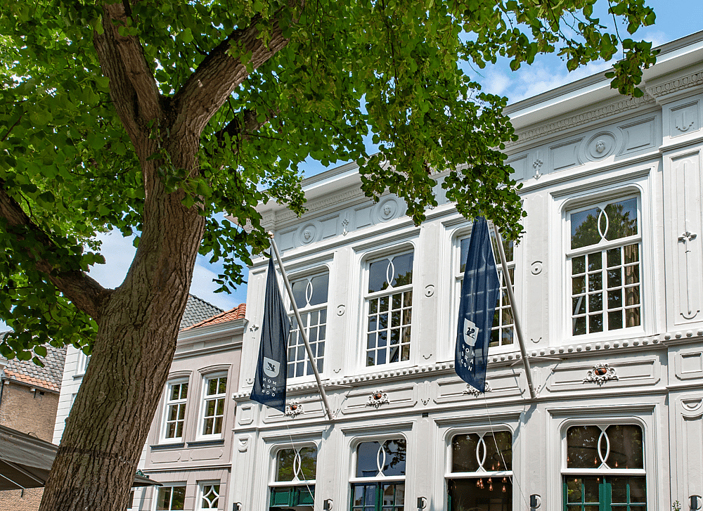 Boutique Hotel Mondragon Crops Website Testimonial.png