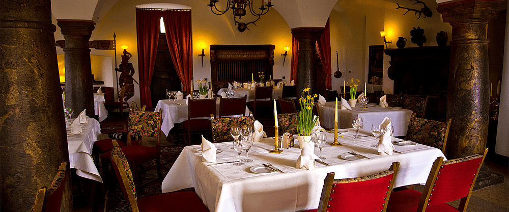 Burghotel Schnellenberg restaurant.png