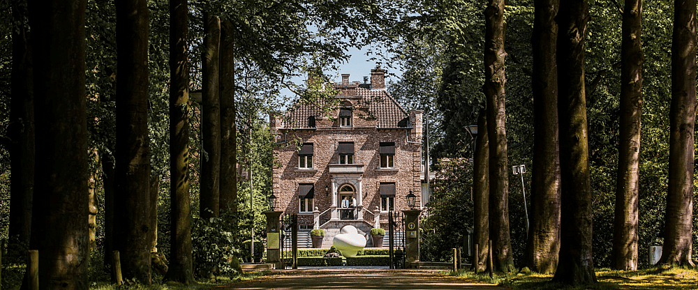 Kasteeltje Hattem buiten.png