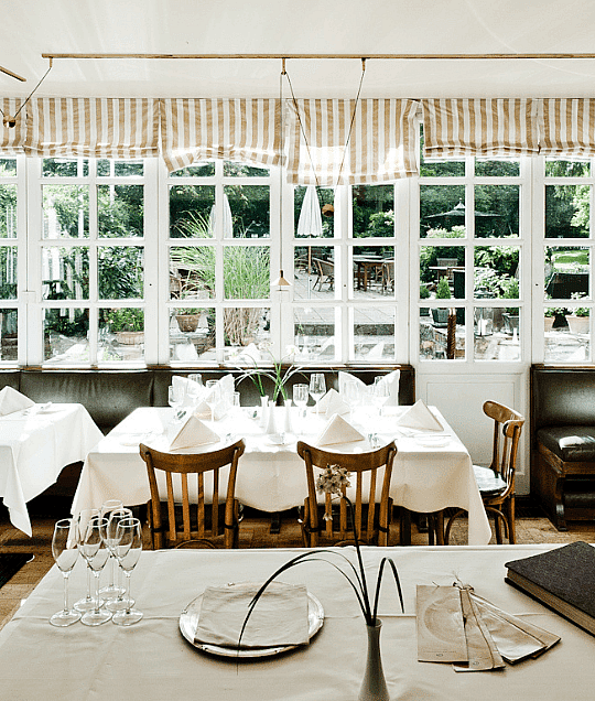 kronenschlösschen restaurant 3.png