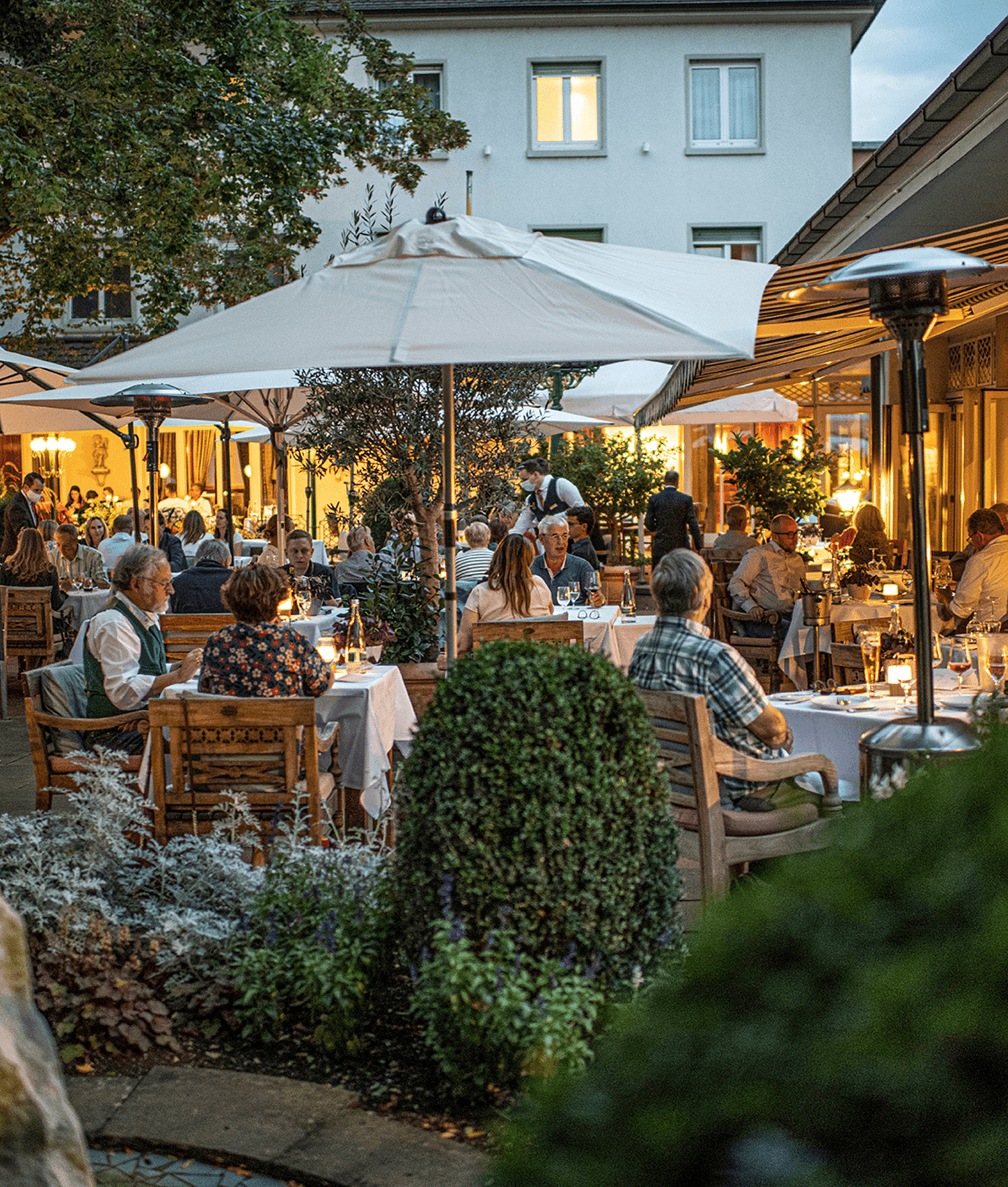 1 Hotel Restaurant Erbprinz Crops Website  540 x 636.png