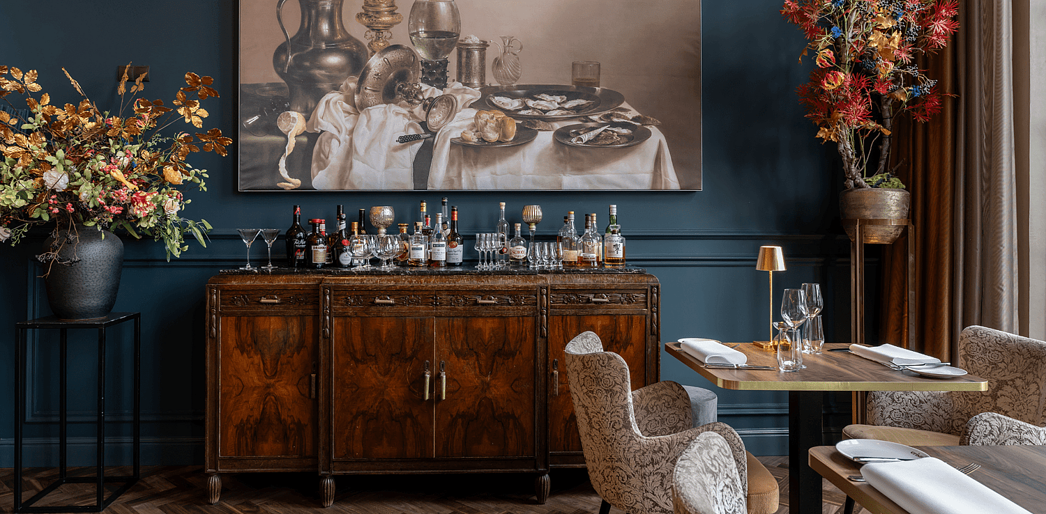 2 Boutique Hotel Mondragon Crops Header Website.png