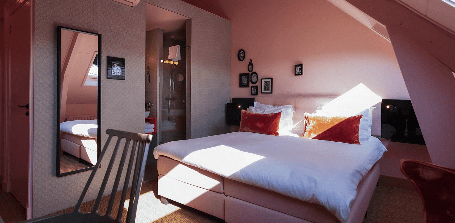 2 Boutiquehotel STAATS Crops Header Website.png