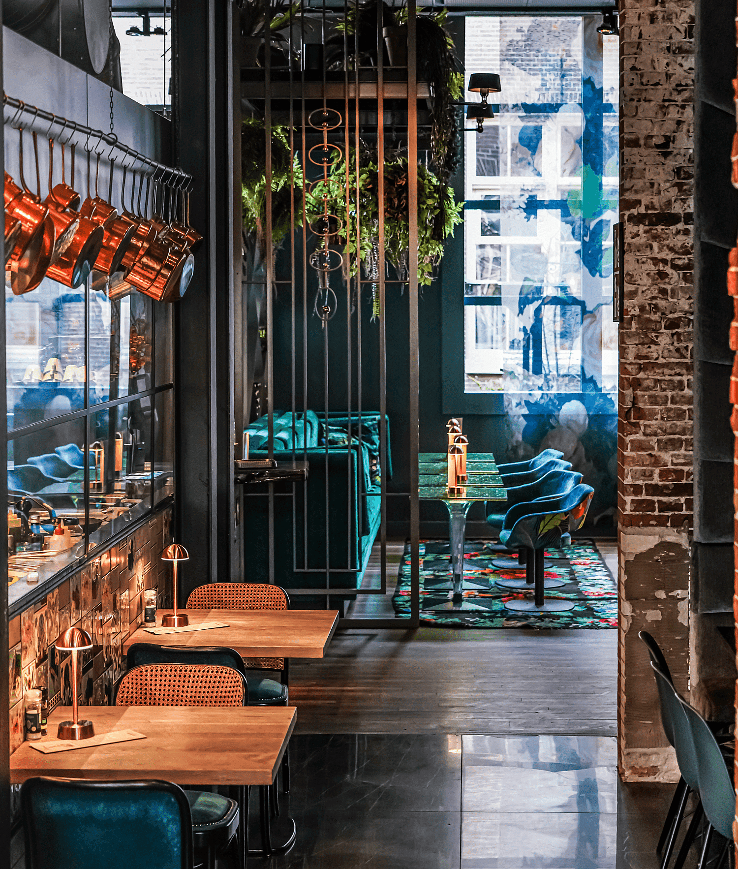 2 Boutiquehotel STAATS _ Crops Website 540 x 636.png