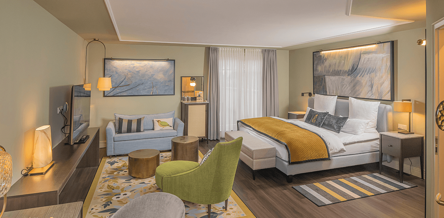 2 Hotel Restaurant Erbprinz _ Crops Header Website.png