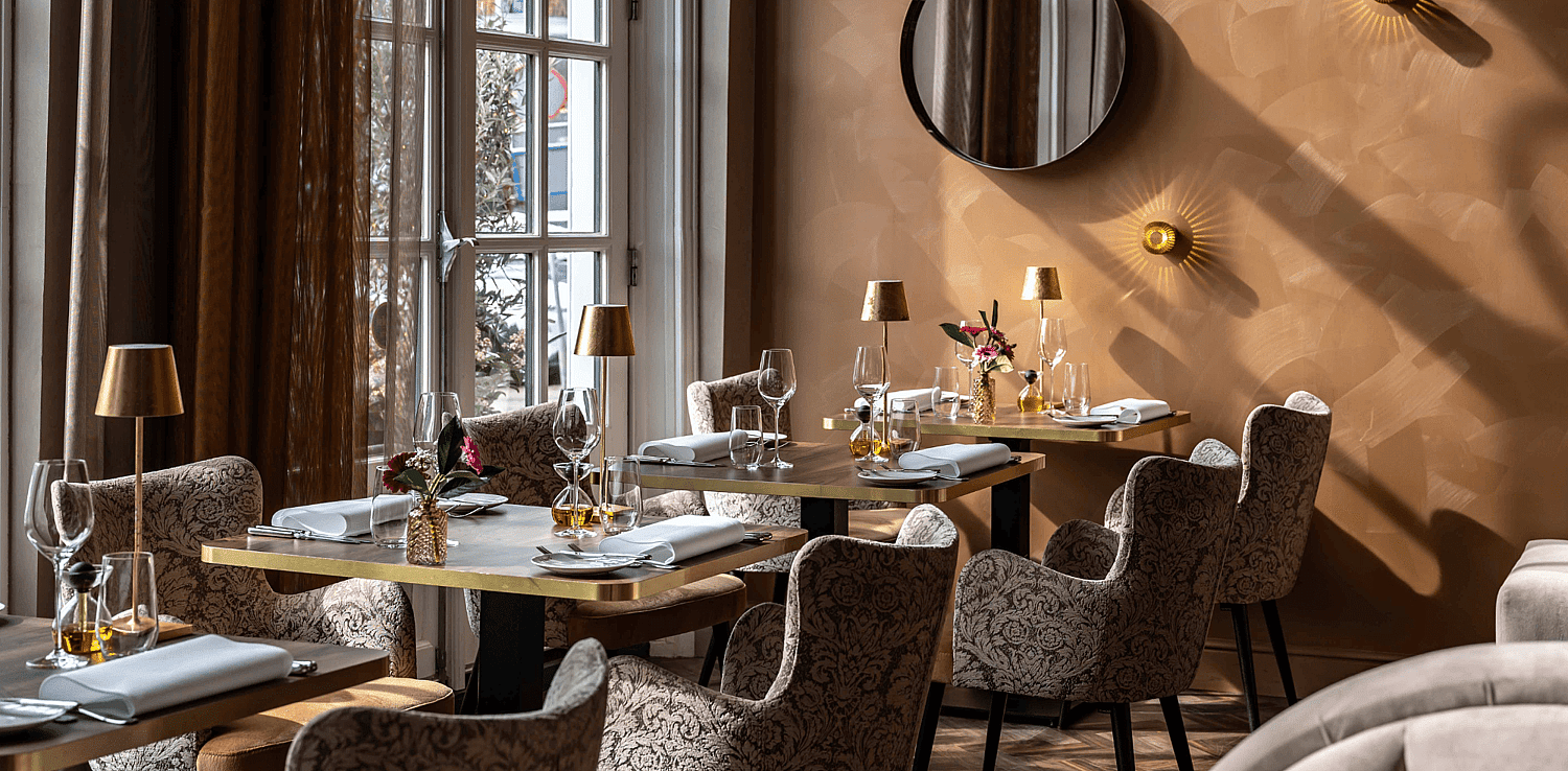 4 Boutique Hotel Mondragon Crops Header Website.png