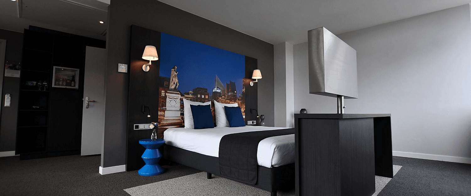 4 New Mondrian Hotel.png