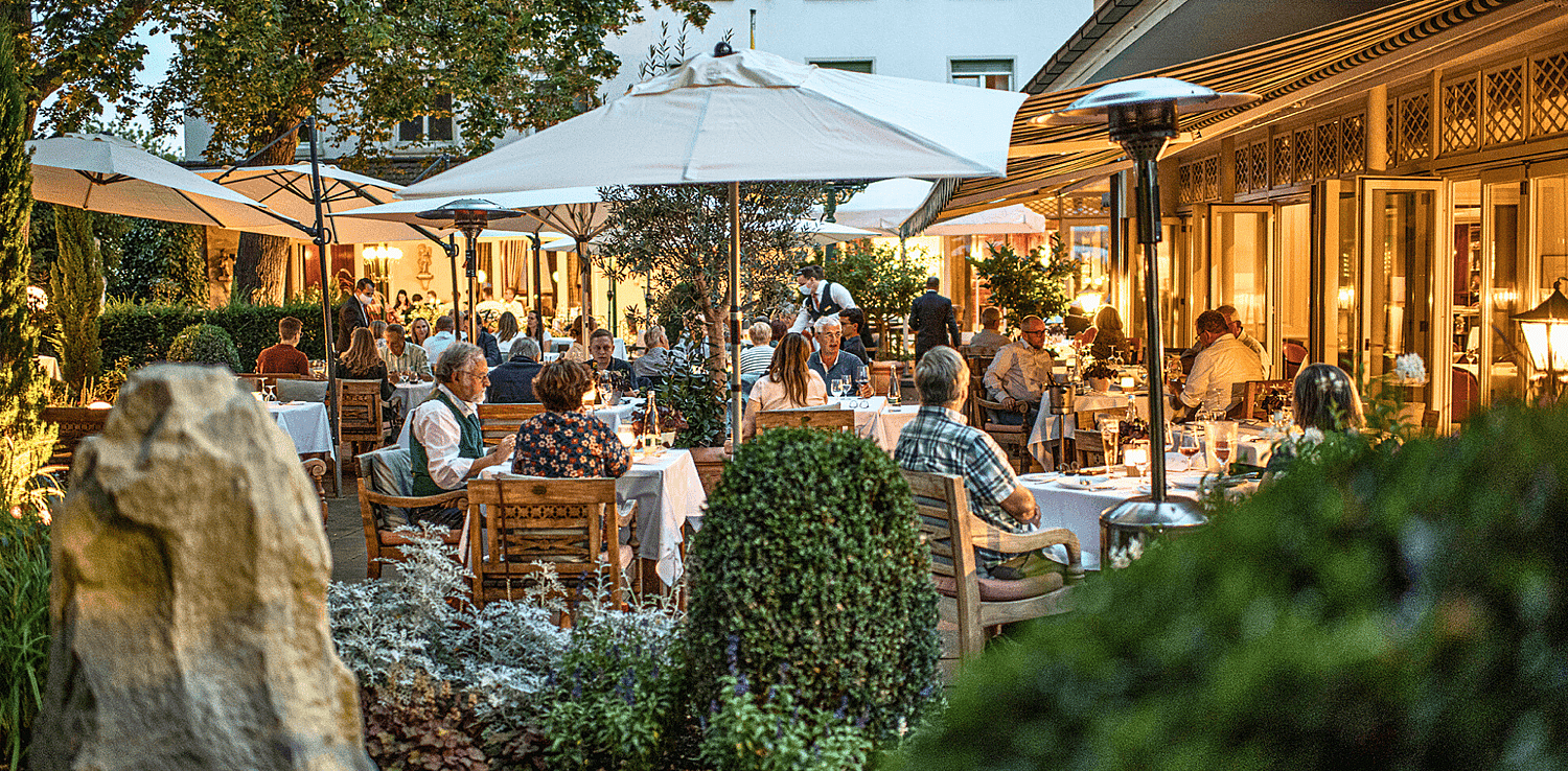 6 Hotel Restaurant Erbprinz _ Crops Header Website.png