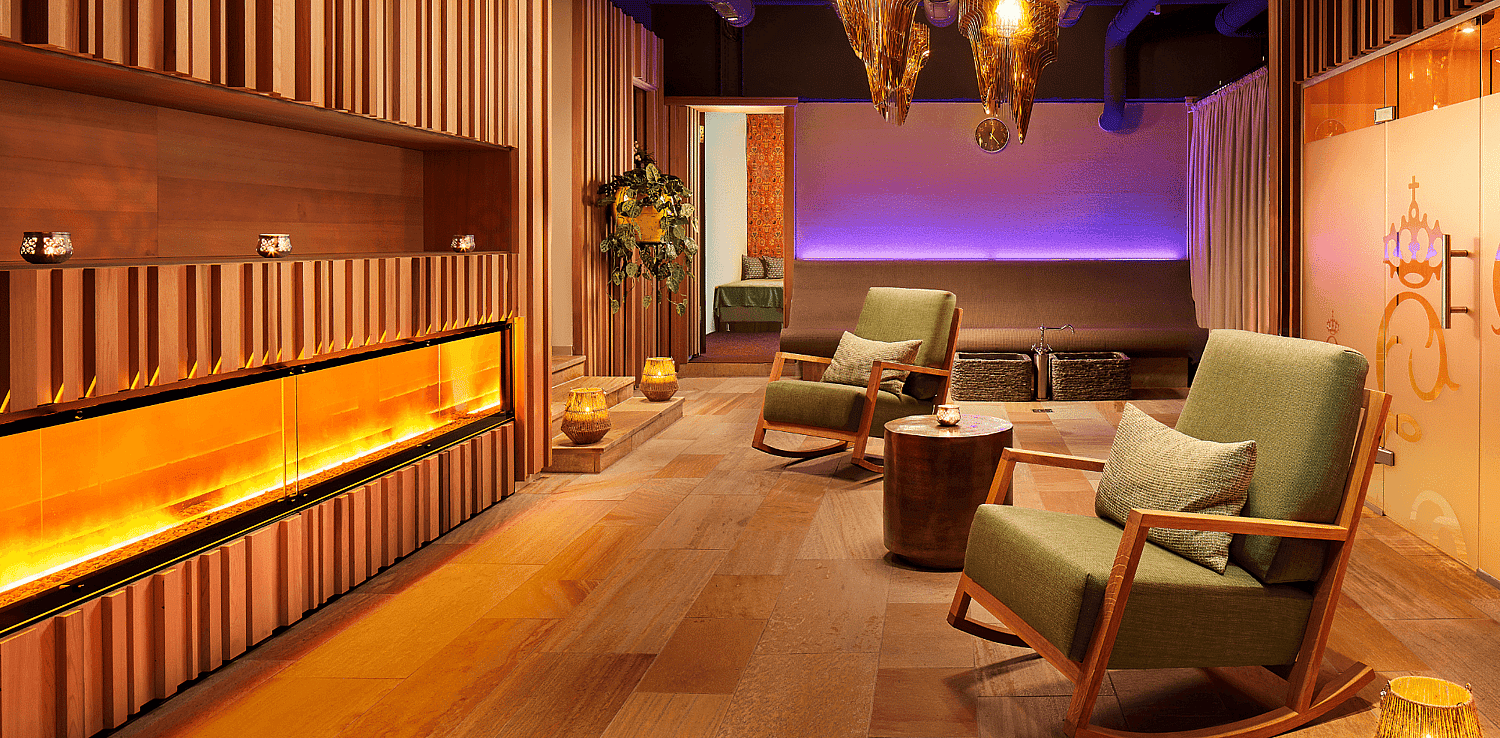 7 Hotel Restaurant Erbprinz _ Crops Header Website.png