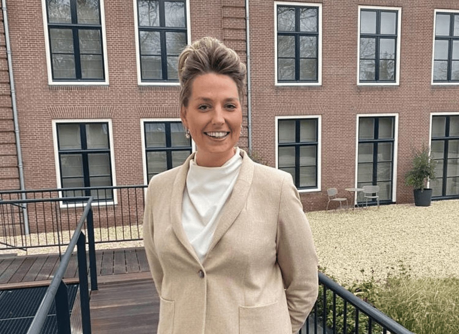 Flora Batava.png