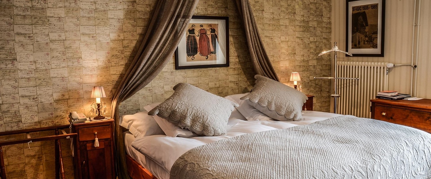 GD Hotel Bella Tola Kamer 1920 x 800 pixels.jpg