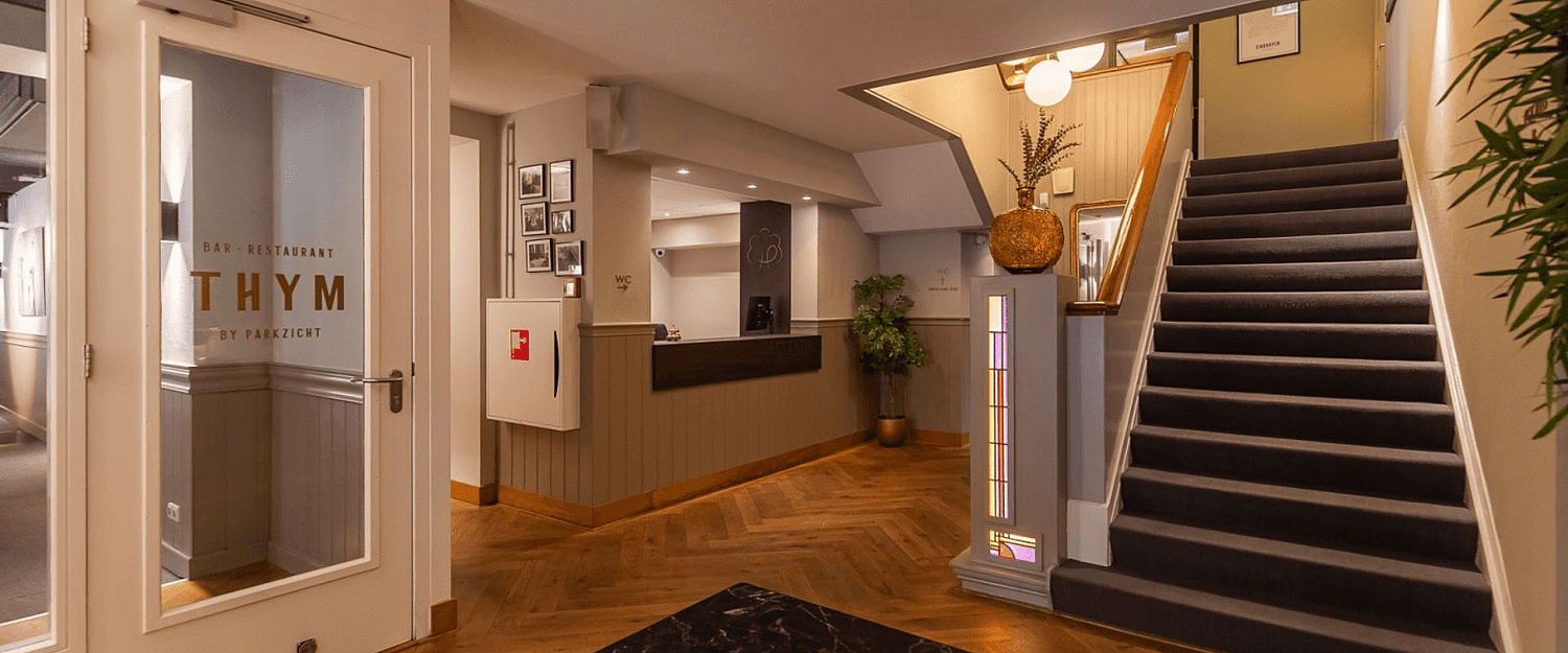 Hotel Parkzicht receptie.png
