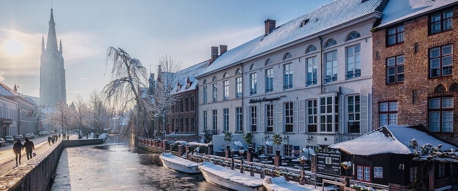 Hotel de Orangerie Buitenaanzicht Winter 1920 x 800 pixels.jpg