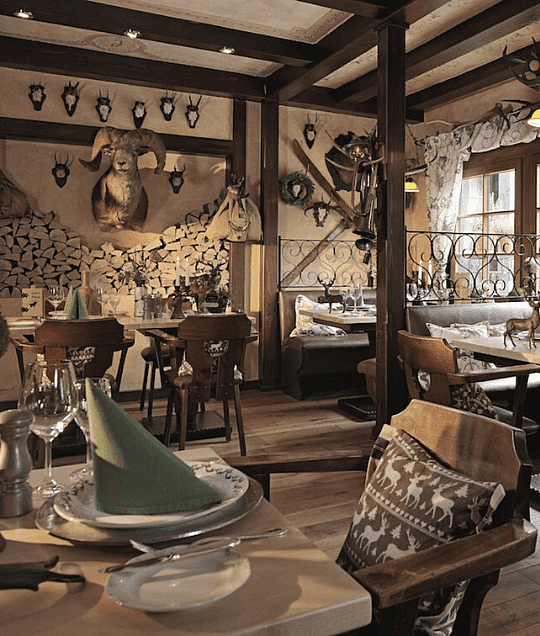Jagdhof Glashutte restaurant.png