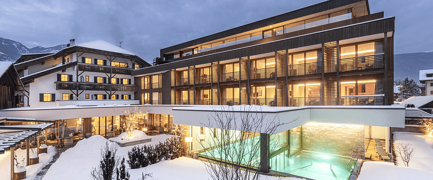 Langgenhof buiten winter.png