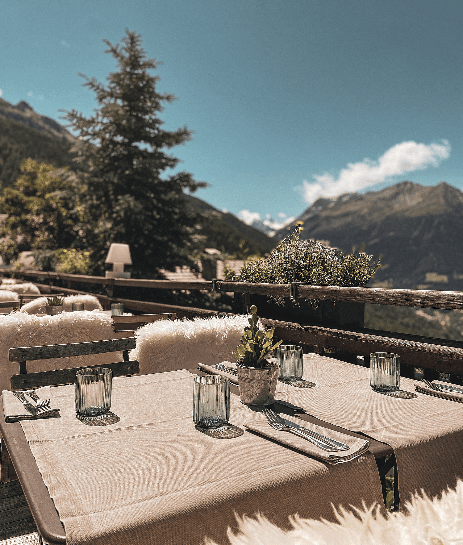 Le Grand Chalet Favre.png