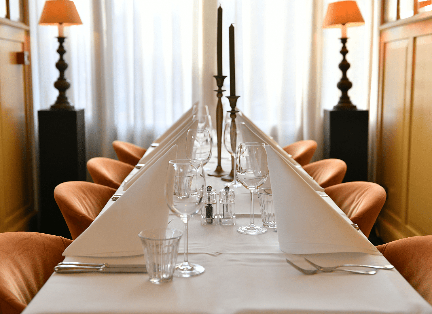 Mauritz restaurant 1.png