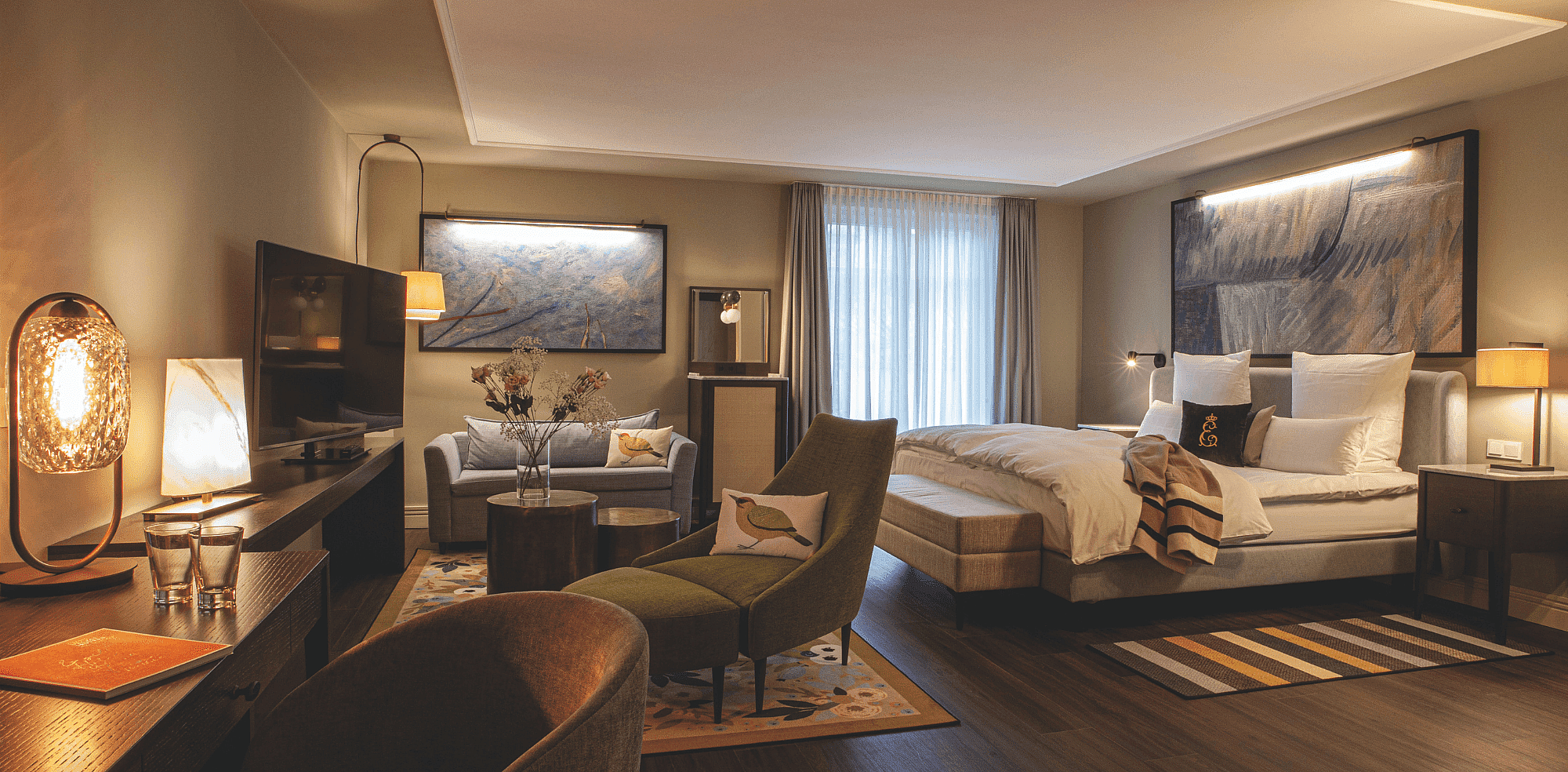 1 Hotel Restaurant Erbprinz _ Crops Header Website.png