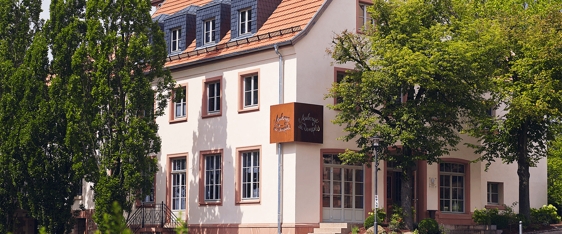 Auberge de temple buiten.png