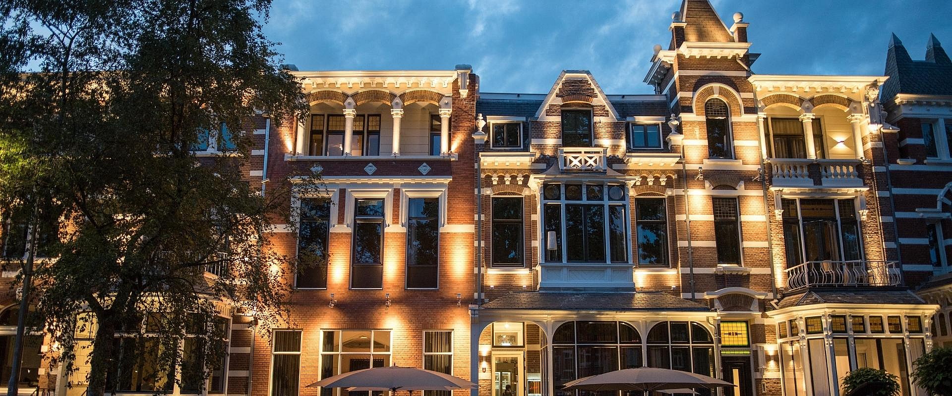 Hotel Blue Buitenaanzicht 1920 x 800 pixels.jpg