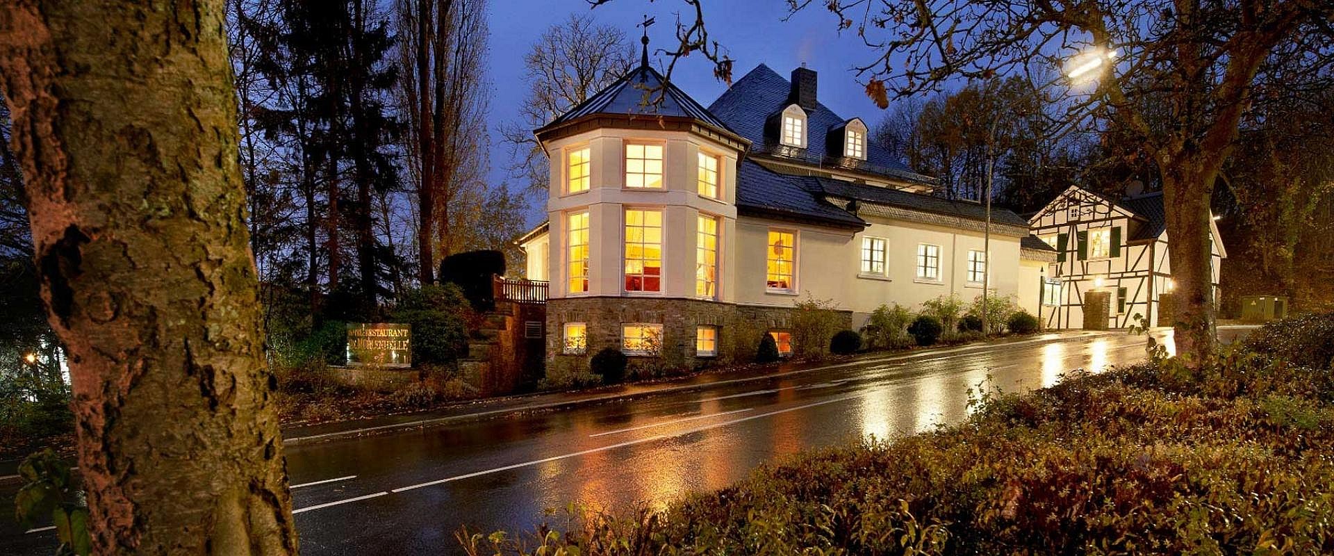 Hotel Die Muhlenhelle buitenaanzicht 1920 x 800 pixels.jpg